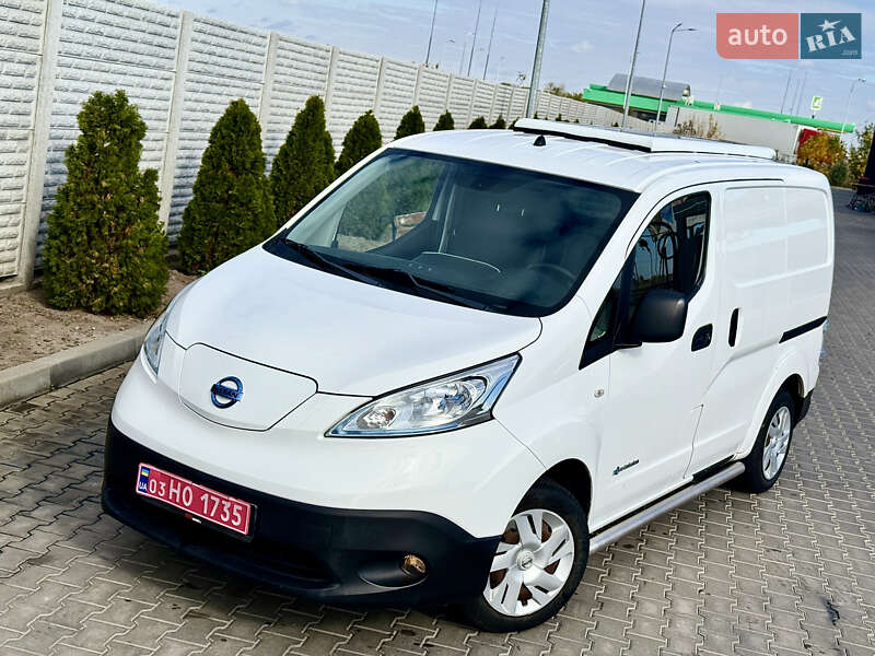 Вантажний фургон Nissan e-NV200 2015 в Дніпрі фото 3 Вантажний фургон Nissan e-NV200 2015 в Дніпрі