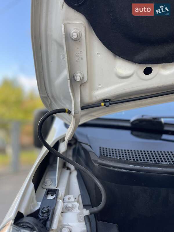Грузовой фургон Nissan e-NV200 2019 в Хмельницком