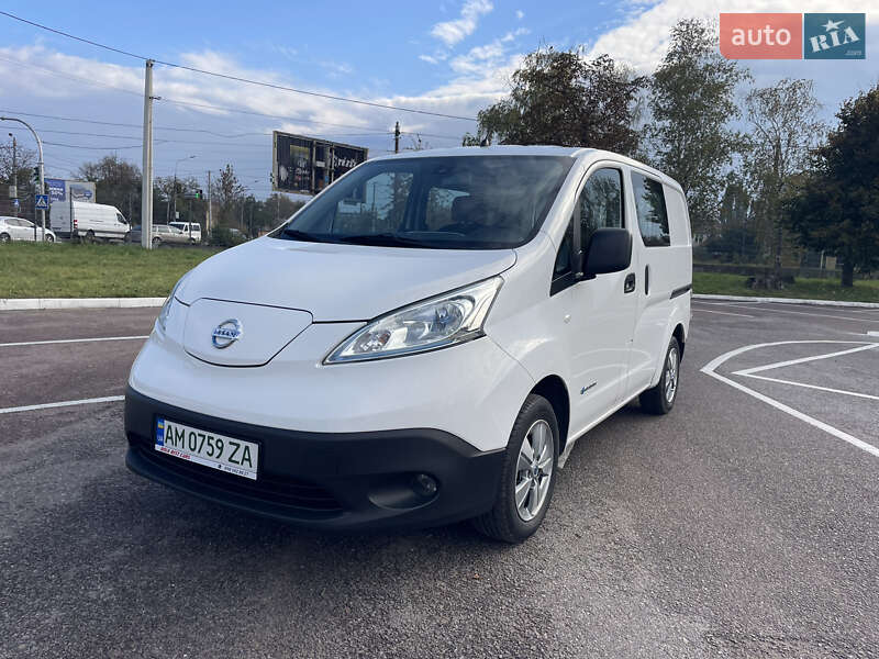 Минивэн Nissan e-NV200 2014 в Житомире