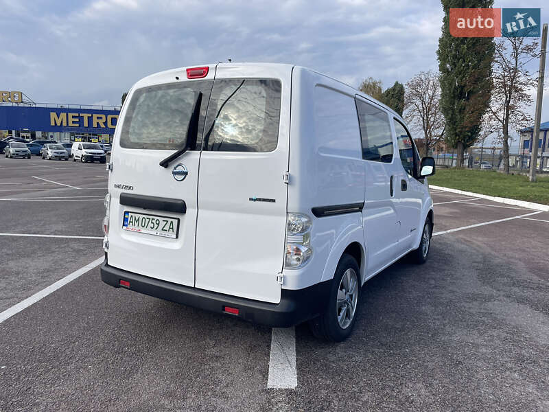 Минивэн Nissan e-NV200 2014 в Житомире
