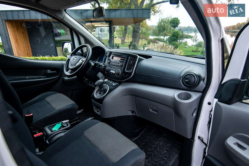 Грузовой фургон Nissan e-NV200 2019 в Умани