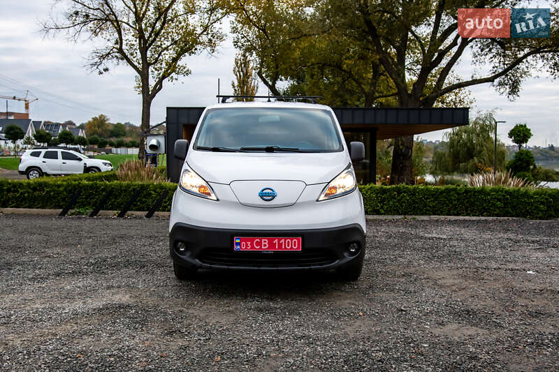 Грузовой фургон Nissan e-NV200 2019 в Умани