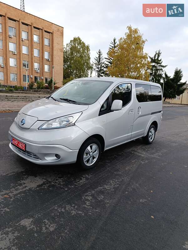 – Продаж Ніссан е-НВ200 бу: купити Nissan e-NV200 в Україні