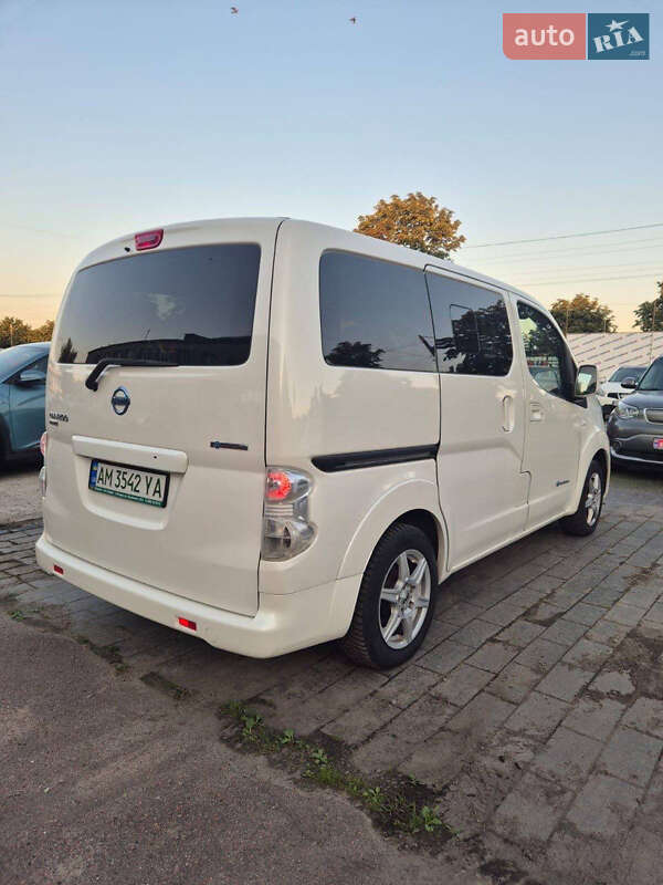 Минивэн Nissan e-NV200 2014 в Житомире фото 5 Минивэн Nissan e-NV200 2014 в Житомире