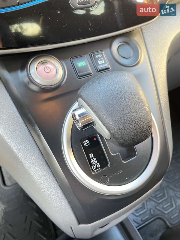 Мінівен Nissan e-NV200 2016 в Дніпрі