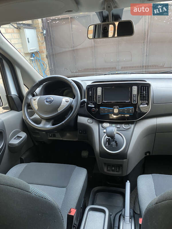 Минивэн Nissan e-NV200 2020 в Киеве фото 22 Минивэн Nissan e-NV200 2020 в Киеве