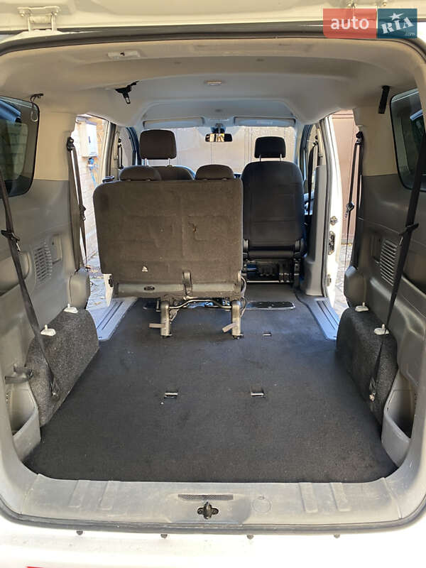 Минивэн Nissan e-NV200 2020 в Киеве фото 27 Минивэн Nissan e-NV200 2020 в Киеве