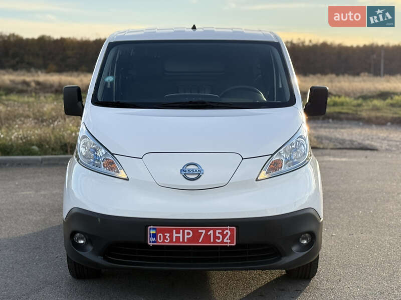 Вантажний фургон Nissan e-NV200 2020 в Вінниці