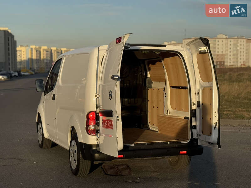 Вантажний фургон Nissan e-NV200 2020 в Вінниці
