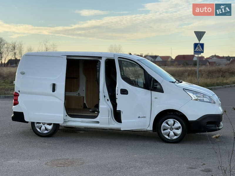Вантажний фургон Nissan e-NV200 2020 в Вінниці