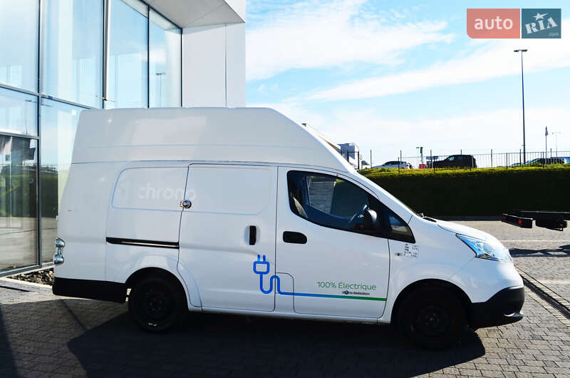 Грузовой фургон Nissan e-NV200 2018 в Львове