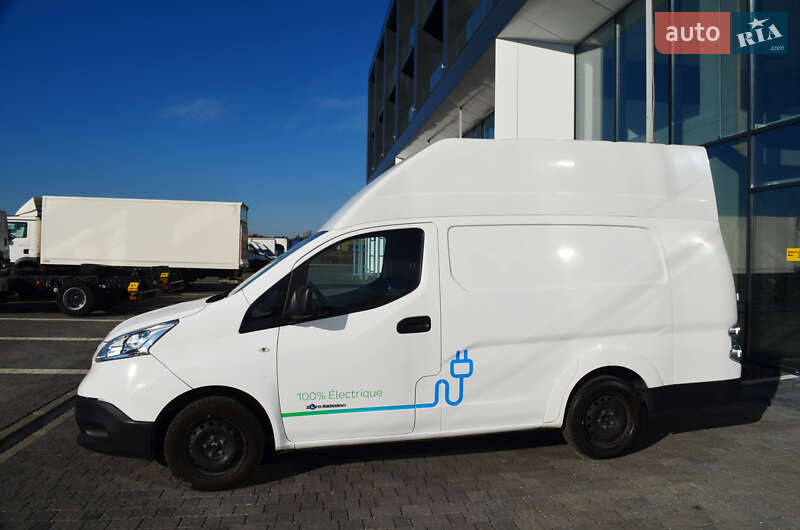 Грузовой фургон Nissan e-NV200 2018 в Львове