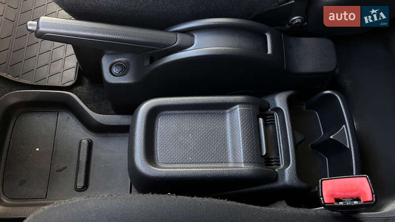 Грузовой фургон Nissan e-NV200 2018 в Львове