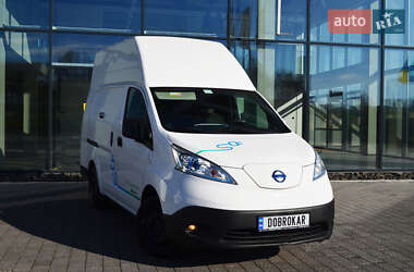 Грузовой фургон Nissan e-NV200 2018 в Львове