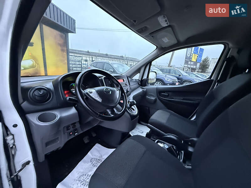 Вантажний фургон Nissan e-NV200 2019 в Стрию
