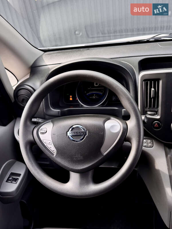 Грузовой фургон Nissan e-NV200 2020 в Ужгороде
