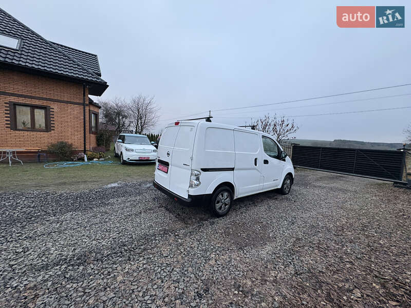 Грузовой фургон Nissan e-NV200 2015 в Луцке фото 13 Грузовой фургон Nissan e-NV200 2015 в Луцке