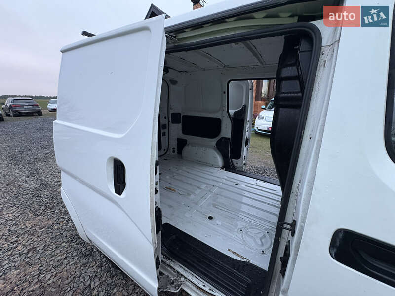 Грузовой фургон Nissan e-NV200 2015 в Луцке фото 20 Грузовой фургон Nissan e-NV200 2015 в Луцке