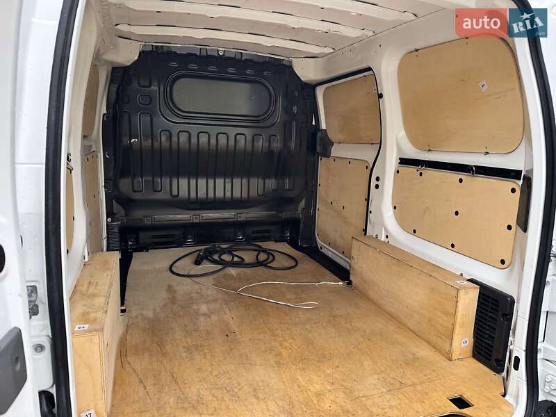 Грузовой фургон Nissan e-NV200 2021 в Луцке фото 19 Грузовой фургон Nissan e-NV200 2021 в Луцке