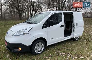 Грузовой фургон Nissan e-NV200 2019 в Хмельницком
