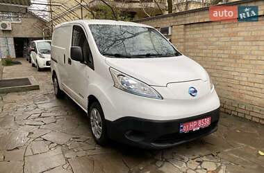 Грузовой фургон Nissan e-NV200 2018 в Киеве