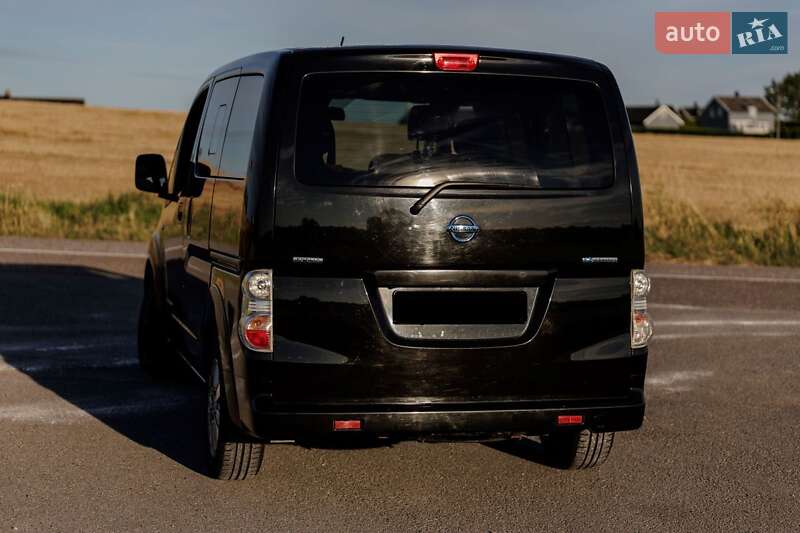 Минивэн Nissan e-NV200 2015 в Львове