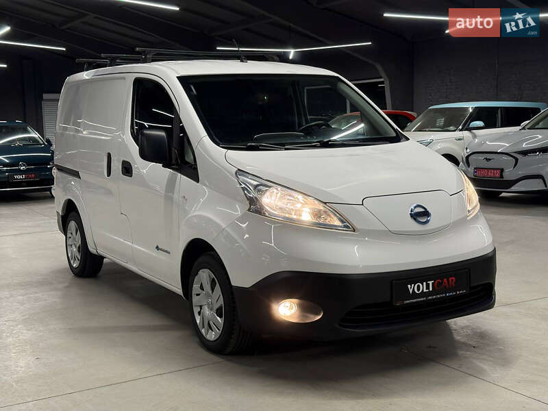 Грузовой фургон Nissan e-NV200 2015 в Владимире