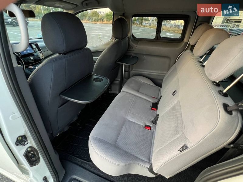 Минивэн Nissan e-NV200 2015 в Киеве