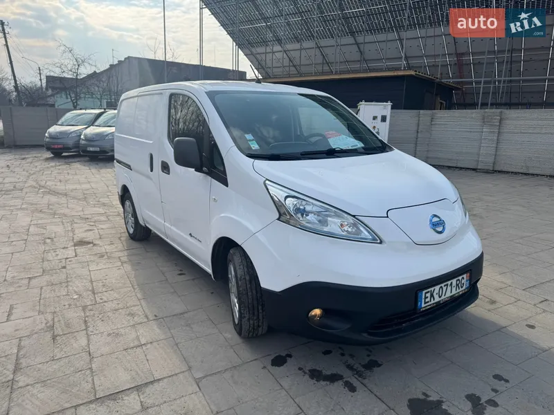 Nissan e-NV200