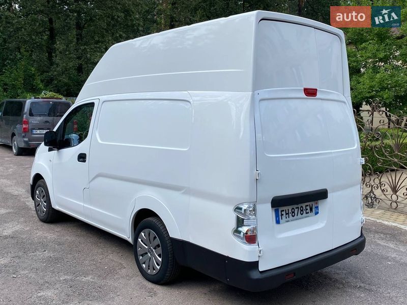 Грузовой фургон Nissan e-NV200 2019 в Житомире
