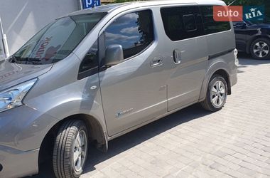 Минивэн Nissan e-NV200 2015 в Трускавце