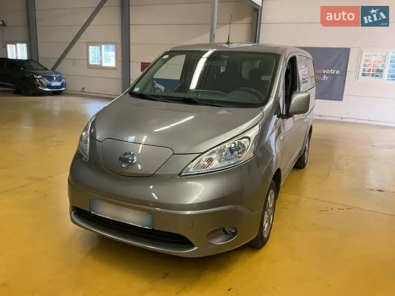 Nissan e-NV200