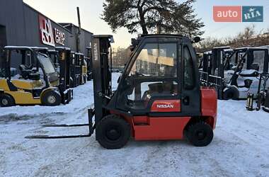 Вилочный погрузчик Nissan FD 2003 в Киеве