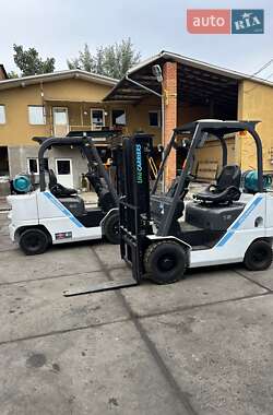 Вилочний навантажувач Nissan FG 2016 в Ужгороді