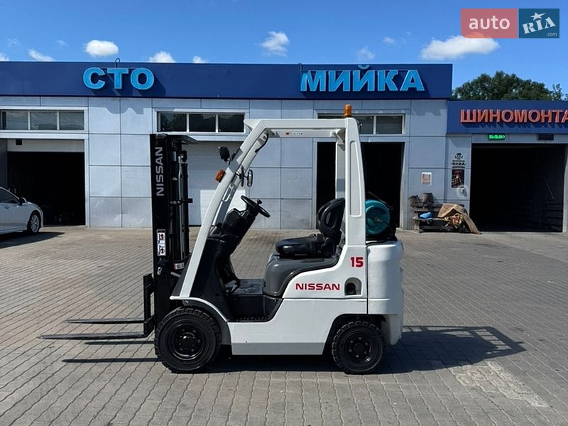 Nissan FG 2015 Nissan FG 2015