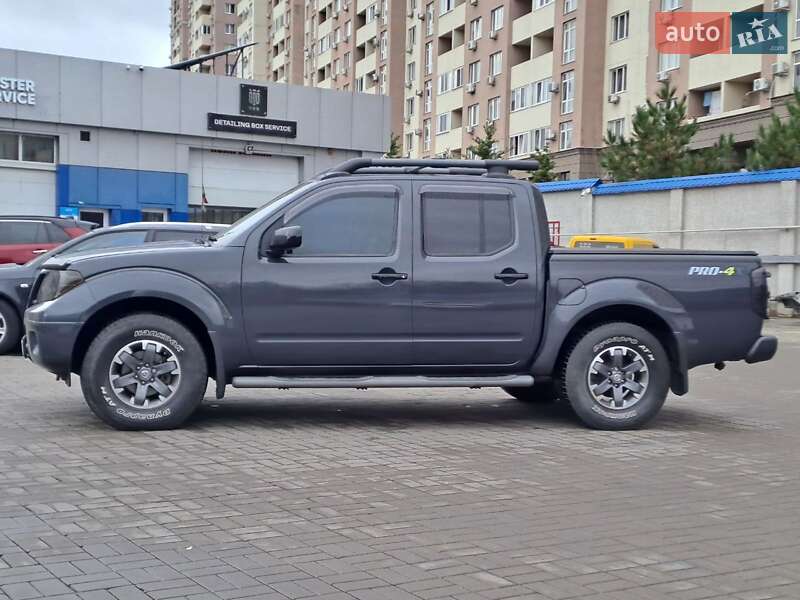 Пикап Nissan Frontier 2014 в Одессе
