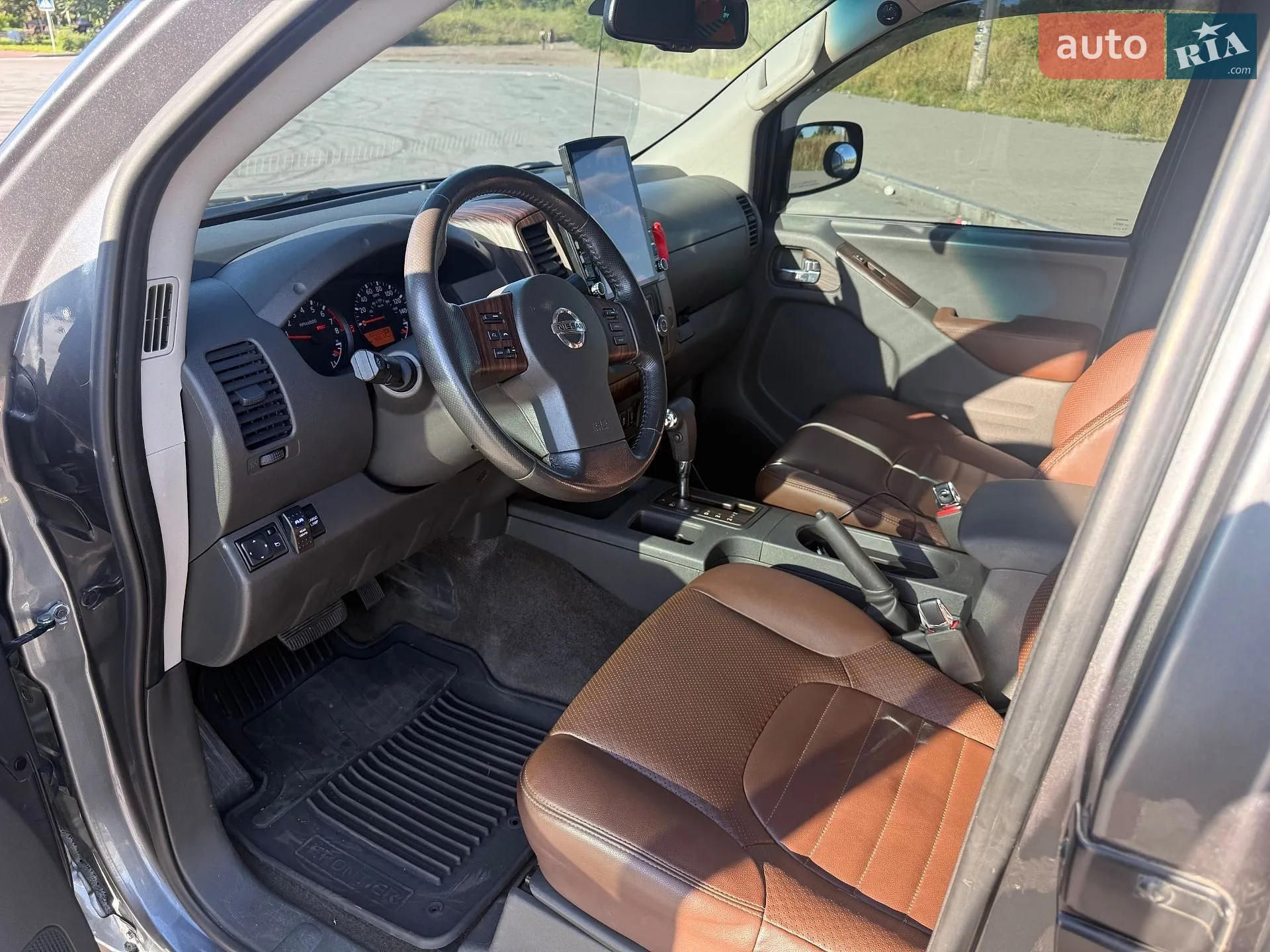 2017 Nissan Navara (Frontier) - мініатюра 11