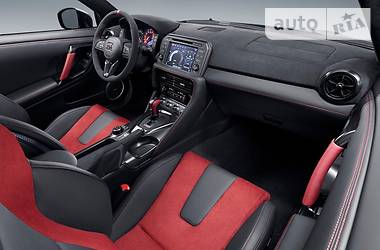 Купе Nissan GT-R 2019 в 