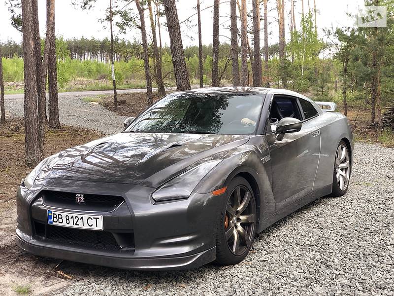 Купе Nissan GT-R 2008 в Києві
