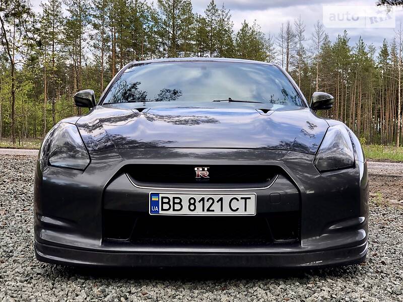 Купе Nissan GT-R 2008 в Києві
