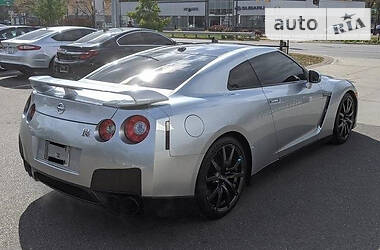 Купе Nissan GT-R 2010 в 