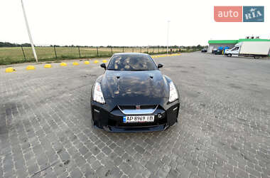 Купе Nissan GT-R 2015 в 