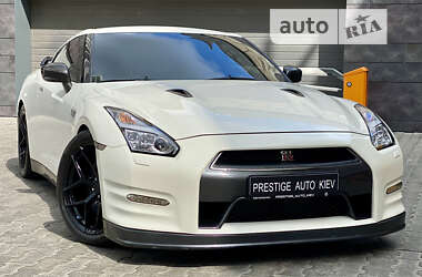 Купе Nissan GT-R 2013 в Киеве