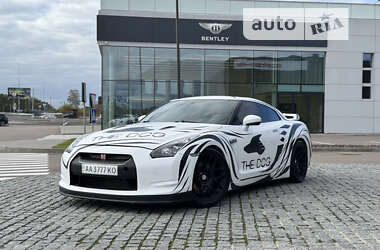 Купе Nissan GT-R 2008 в Києві