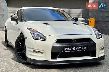 Купе Nissan GT-R 2013 в Киеве