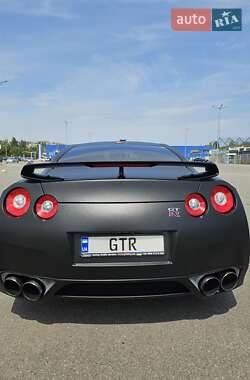 Купе Nissan GT-R 2008 в 