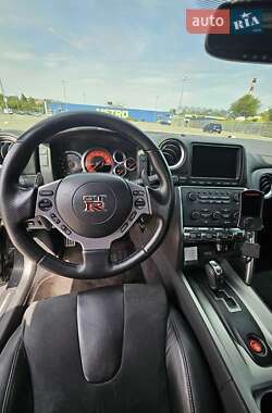 Купе Nissan GT-R 2008 в 