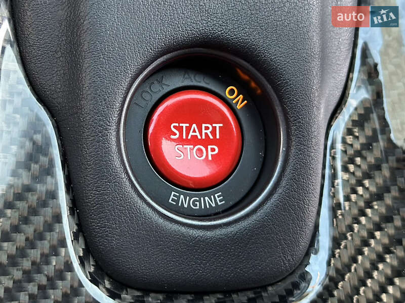 Купе Nissan GT-R 2013 в Києві