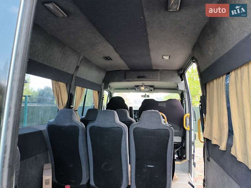 Мікроавтобус Nissan Interstar 2005 в Любомлі