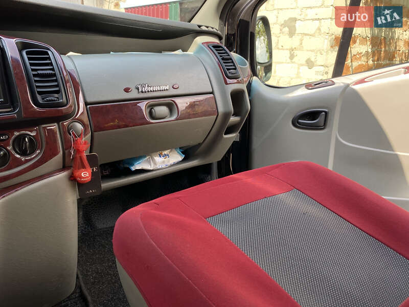 Мікроавтобус Nissan Interstar 2008 в Острозі